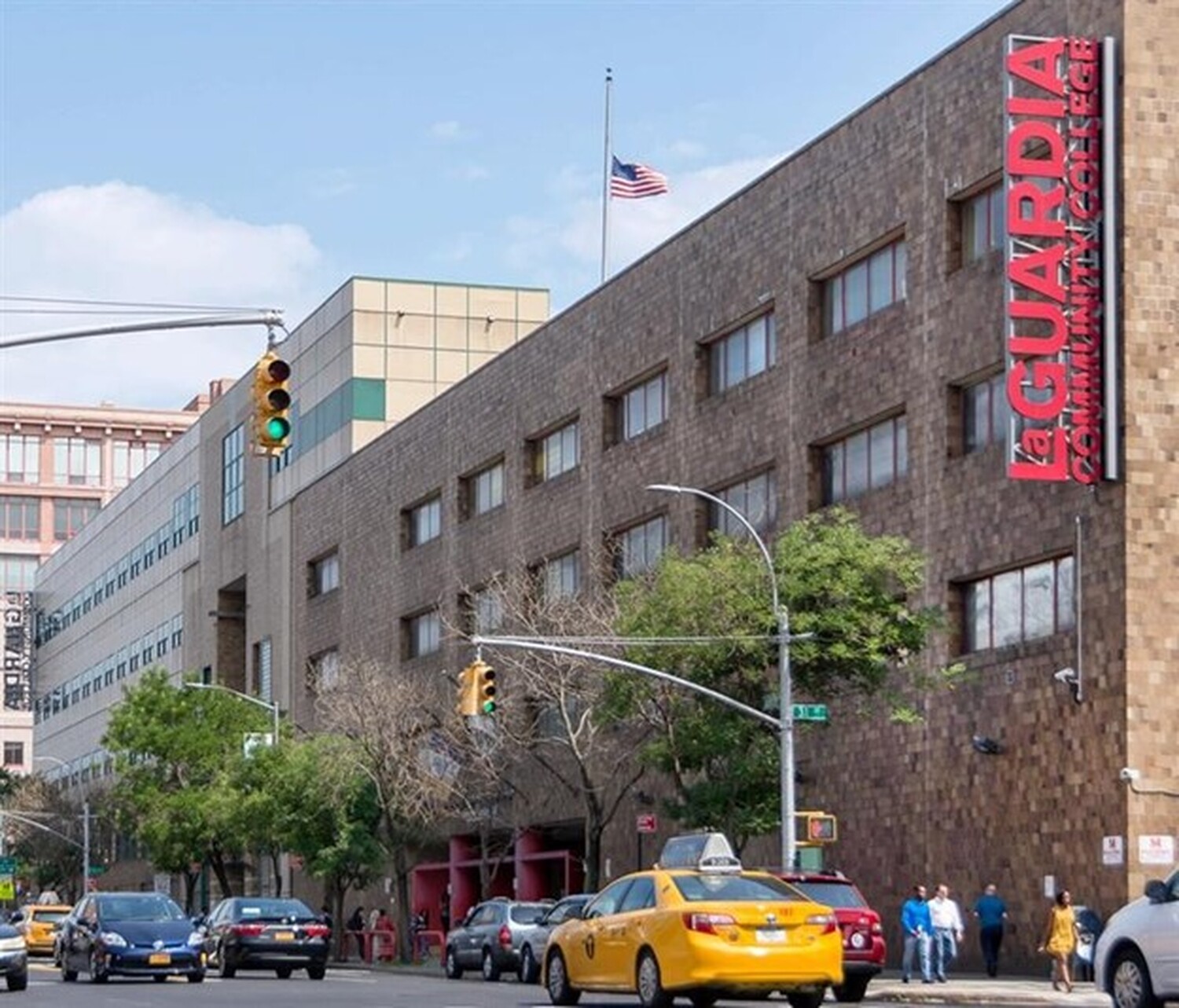 LaGuardia Community College’s Blueprint for Student Success • ACCT