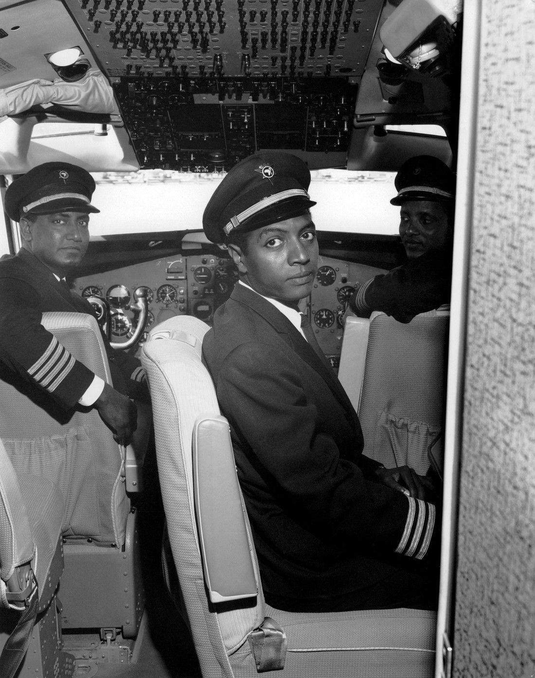 ma16storyofanairline01.jpg